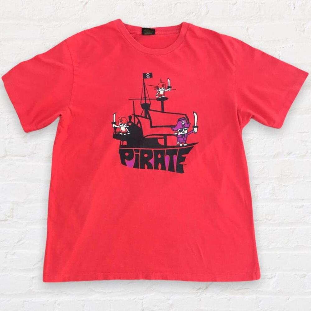 Vintage red great laundry pirate tee